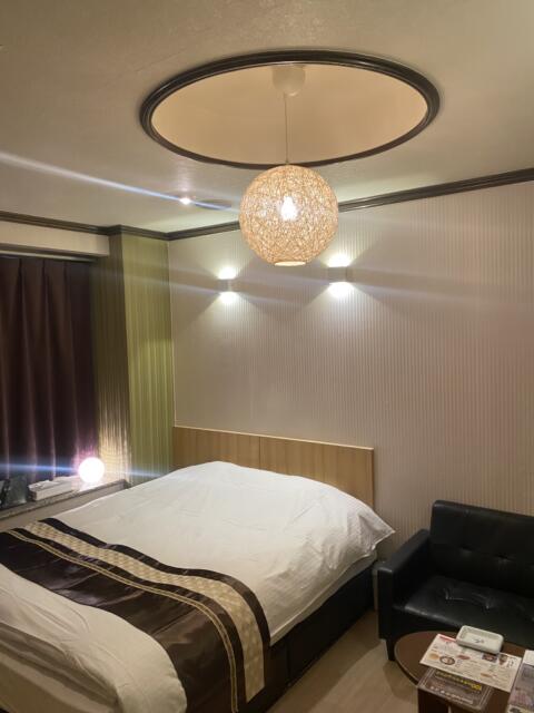 Hotel White City 23(渋谷区/ラブホテル)の写真『301号室(右手前から)』by こねほ
