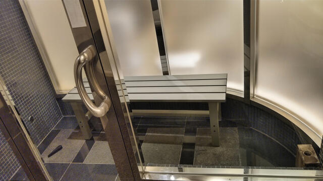 HOTEL RAY FIELD(墨田区/ラブホテル)の写真『602号室 バスルーム内ミストサウナ室』by 午前３時のティッシュタイム