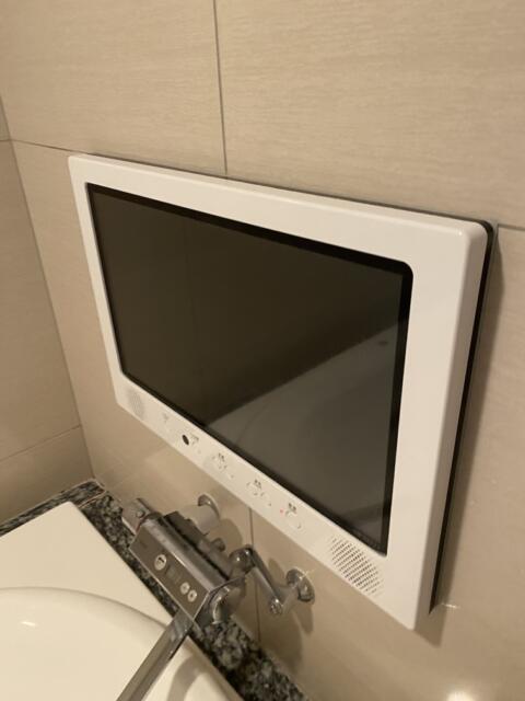 P-DOOR GOLD(台東区/ラブホテル)の写真『402号室(浴室テレビ)』by こねほ