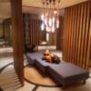 HOTEL GRAN (グラン)(さいたま市緑区/ラブホテル)の写真『3階の廊下にあるソファ。待合用？』by 春風拳