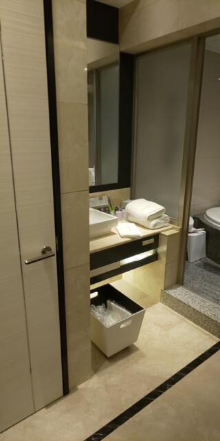 DESIGN HOTEL NOX(ノクス)(品川区/ラブホテル)の写真『702号室のドレッサー、綺麗でアメニティも揃っており納得』by ヒロくん!
