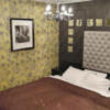 HOTEL LOHAS(墨田区/ラブホテル)の写真『303号室 ベッド周辺（４）』by 午前３時のティッシュタイム