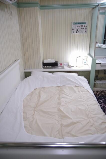 HOTEL STATION リオン(台東区/ラブホテル)の写真『301号室　ベッド』by マーケンワン
