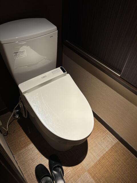 LUSSO CROCE ASIAN RESORT(横浜市南区/ラブホテル)の写真『306号室　お手洗い』by ニーソ