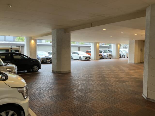 HOTEL SERA（セラ）(鹿児島市/ラブホテル)の写真『駐車場①』by hireidenton