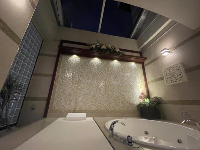 ホテル FORSION(フォーション)(新宿区/ラブホテル)の写真『702号室　露天風呂スペース』by ぴろりん