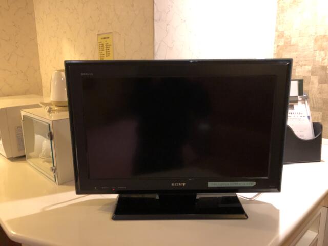 HOTEL アムール(台東区/ラブホテル)の写真『205号室　テレビ(アダルトチャンネルは2つ)』by みこすりはん