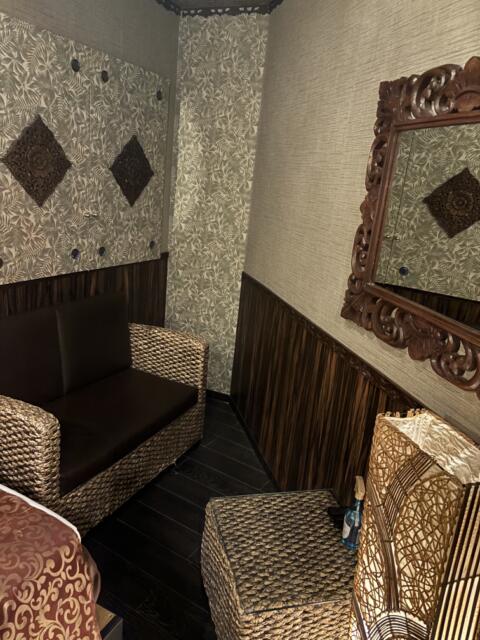 池袋グランドホテル(豊島区/ラブホテル)の写真『405号室　ソファー＆テーブル』by たんげ8008