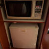 HOTEL SULATA渋谷道玄坂(渋谷区/ラブホテル)の写真『211号室　持ち込み用冷蔵庫と電子レンジ』by INA69
