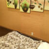 HOTEL SARA sweet（サラスイート）(墨田区/ラブホテル)の写真『203号室 ベッド周辺（２）』by 午前３時のティッシュタイム