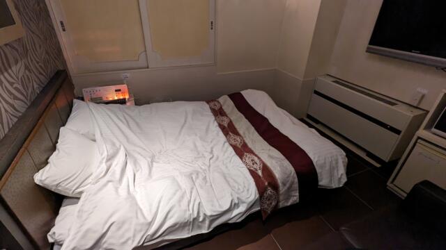オリオン(立川市/ラブホテル)の写真『207号室、ベッド』by 爽やかエロリーマン