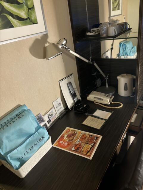 HOTEL SHERWOOD（シャーウッド）(台東区/ラブホテル)の写真『603号室　デスクの備品』by たんげ8008