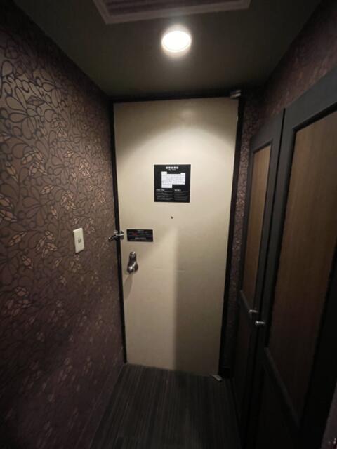 HOTEL Mai Sakura(マイサクラ)(奈良市/ラブホテル)の写真『409号室、出入口室内側』by ジャーミン