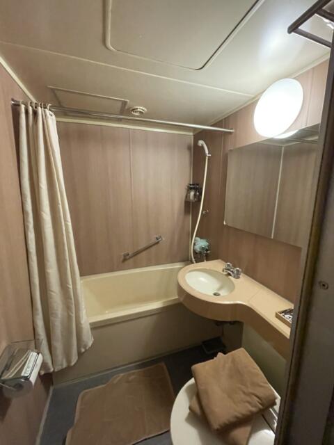 HOTEL Mai Sakura(マイサクラ)(奈良市/ラブホテル)の写真『409号室、バス＆トイレ』by ジャーミン