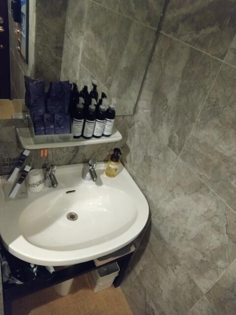 HOTEL K Omiya(さいたま市大宮区/ラブホテル)の写真『307号室　洗面設備』by beat takeshi