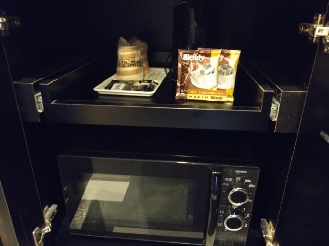 HOTEL K Omiya(さいたま市大宮区/ラブホテル)の写真『307号室　電子レンジとコーヒー』by beat takeshi