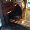 HOTEL St.PAULIA（セントポーリア）本庄(本庄市/ラブホテル)の写真『エントランス(ピアノを弾く黒人)』by どらねこどらどら
