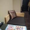 HOTEL St.PAULIA（セントポーリア）本庄(本庄市/ラブホテル)の写真『406号室・椅子、テーブル』by どらねこどらどら