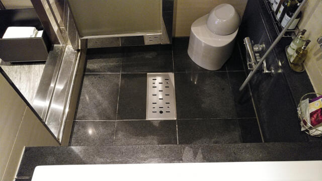 HOTEL GRANSKY（グランスカイ）(墨田区/ラブホテル)の写真『202号室 バスルーム洗い場（１）』by 午前３時のティッシュタイム