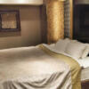 HOTEL GRANSKY（グランスカイ）(墨田区/ラブホテル)の写真『202号室 ベッド周辺（３）』by 午前３時のティッシュタイム