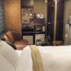 HOTEL GRANSKY（グランスカイ）(墨田区/ラブホテル)の写真『202号室 ベッド周辺（２）』by 午前３時のティッシュタイム