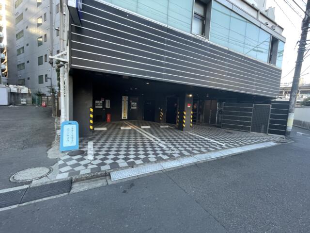 ホテル MOA(モア)(川崎市川崎区/ラブホテル)の写真『駐車場』by ぴろりん