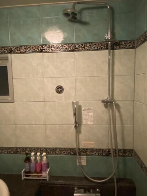 HOTEL STELLATE(ステラート)(新宿区/ラブホテル)の写真『205号室　風呂　レインシャワーあります』by トマトなす