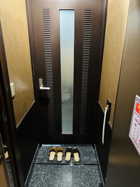 Asian P-Door(アジアンピードア)(台東区/ラブホテル)の写真『303号室玄関』by miffy.GTI