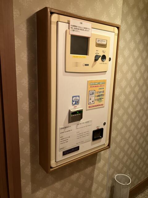 HOTEL ZIP'S(川口市/ラブホテル)の写真『302号室 精算機』by サトナカ