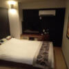 センチュリー(千葉市中央区/ラブホテル)の写真『104号室 ベッド廻り　有線あります』by K61