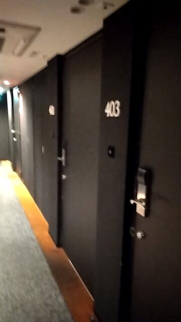FABULOUS(ファビュラス)(立川市/ラブホテル)の写真『403号室前廊下』by ＪＷ