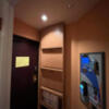 HOTEL SULATA渋谷道玄坂(渋谷区/ラブホテル)の写真『509号室　玄関』by INA69