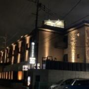 HOTEL GRAN (グラン)(さいたま市緑区/ラブホテル)の写真『夜の外観』by まさおJリーグカレーよ