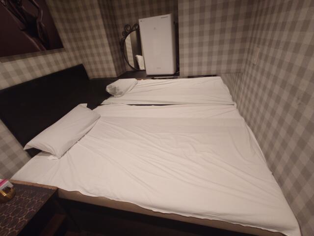 レンタルルーム 海の幸(荒川区/ラブホテル)の写真『１号室ベッド（模様替えしていました）』by そこそこの人生