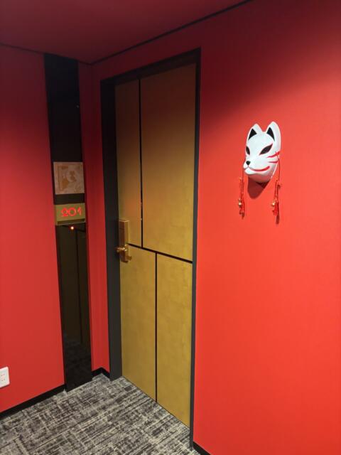 HOTEL ZHIPAGO (ジパゴ)(品川区/ラブホテル)の写真『201号室　玄関ドア』by たんげ8008