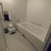 池袋グランドホテル(豊島区/ラブホテル)の写真『305号室スーペリアキングの浴室』by ooxx