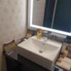 HOTEL LOTUS 池袋店(ロータス)(豊島区/ラブホテル)の写真『402号室　手洗い場、アメニティ豊富。鏡にはandroidスマホとの連携機能があるらしいが故障していた』by しゅう２５
