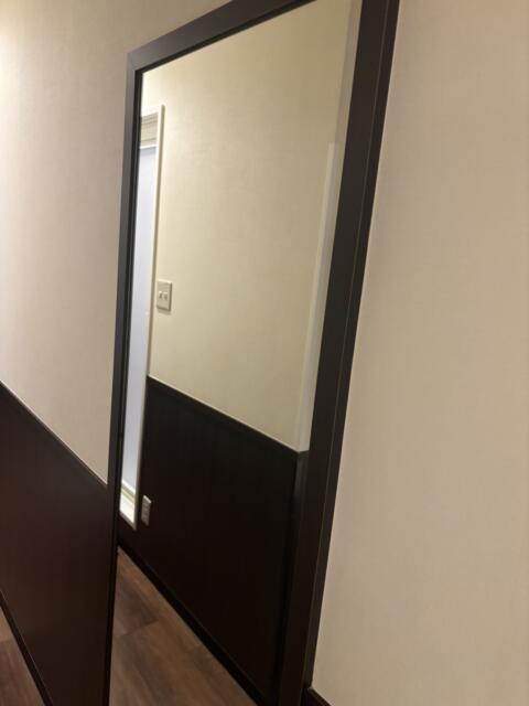 池袋セントラルホテル(豊島区/ラブホテル)の写真『405号室　姿見』by たんげ8008