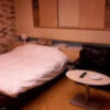 HOTEL IXION（イクシオン)(戸田市/ラブホテル)の写真『210号室、部屋概観』by 春風拳