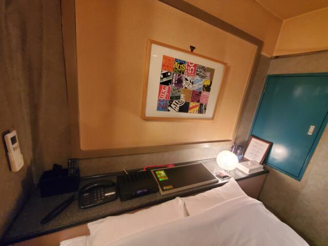 マイルド(川口市/ラブホテル)の写真『506号室 ベッド周辺』by suisui