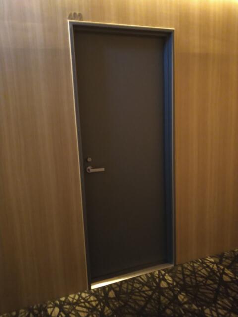 HOTEL DUO（デュオ）(墨田区/ラブホテル)の写真『402号室 部屋前』by なめろう