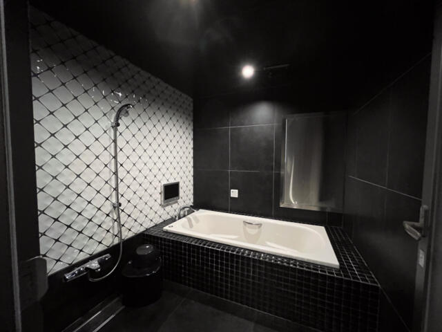 兎我野ホテル(大阪市/ラブホテル)の写真『602号室　浴室全景』by INA69