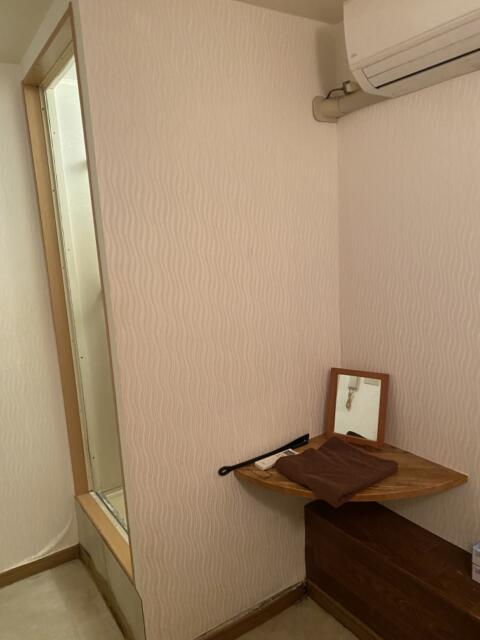 レンタルルーム ROOMS(新宿区/ラブホテル)の写真『20号室(右奥から手前)』by こねほ