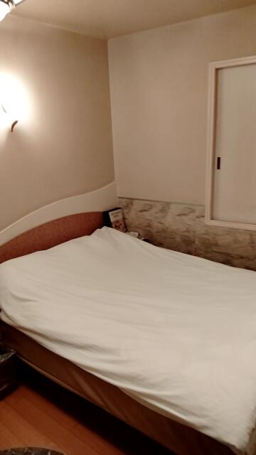 HOTEL Le Club（ホテルルクラブ）(台東区/ラブホテル)の写真『212号室　ベッド　中から』by 巨乳輪ファン