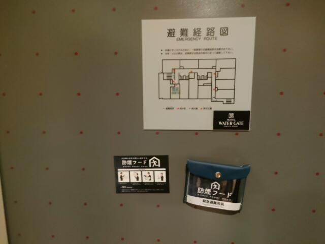 HOTEL WATER GATE札幌（ウォーターゲート）(札幌市中央区/ラブホテル)の写真『303号室　避難経路図』by ゆかるん