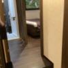 HOTEL Balibali ANNEX（バリバリアネックス）(品川区/ラブホテル)の写真『307号室 前室から見た室内』by ACB48