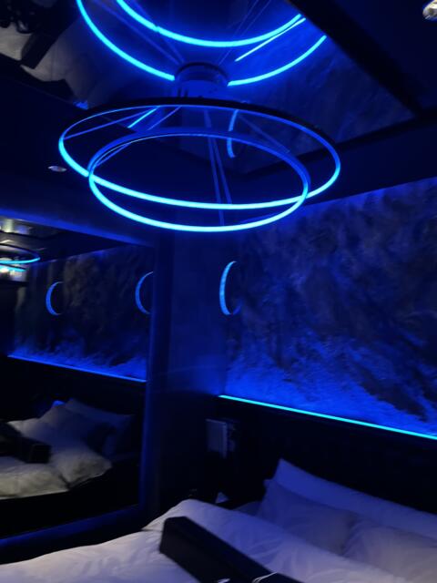 W ZIP CLUB（Wジップクラブ）(名古屋市中区/ラブホテル)の写真『707号室  ベッド上の照明』by 飴☆ミ