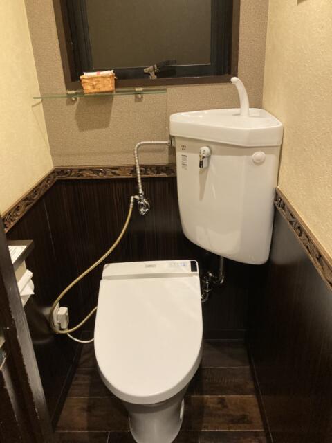 HOTEL COCO BALI（ココバリ）(渋谷区/ラブホテル)の写真『303号室トイレ』by yamasada5