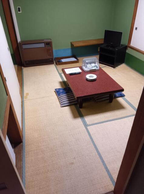 ホテル 松月(新宿区/ラブホテル)の写真『405号室、部屋全景です。(24,3)』by キジ
