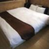 ホテルコートドール(福井市/ラブホテル)の写真『211号室　ベッド』by nognog